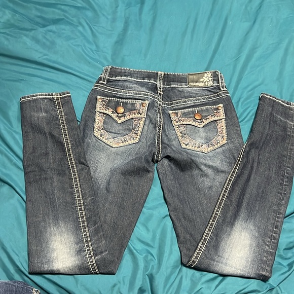 Jeans - Picture 2 of 5